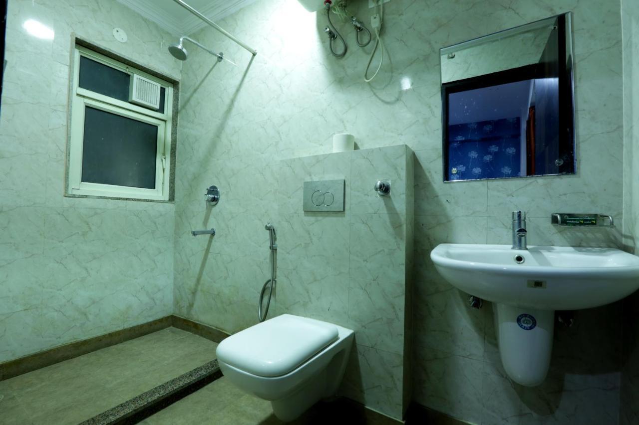Hotel Airport Star Нью-Дели Экстерьер фото