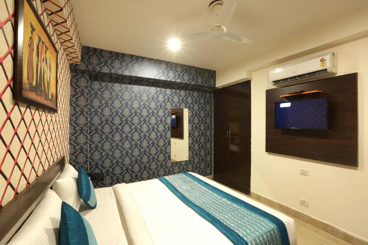 Hotel Airport Star Нью-Дели Экстерьер фото