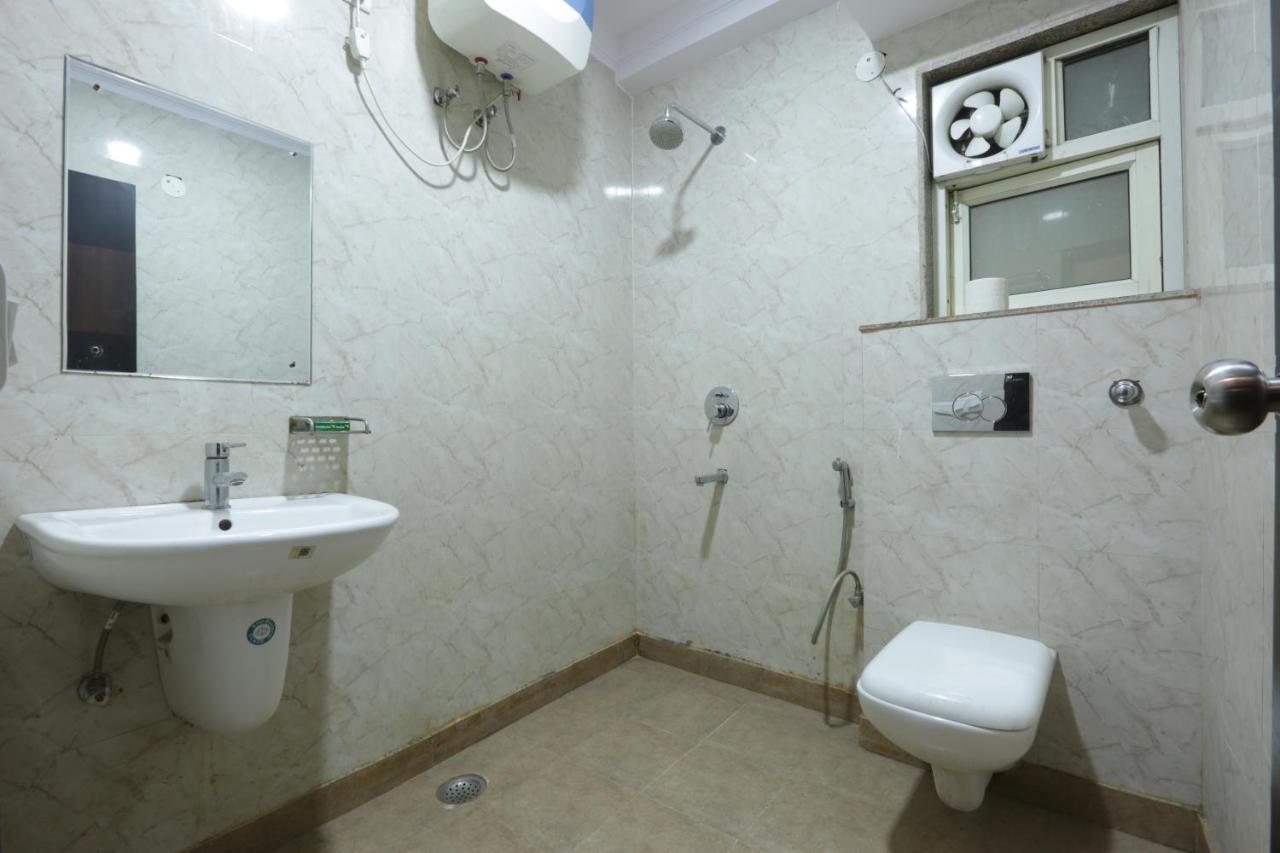 Hotel Airport Star Нью-Дели Экстерьер фото