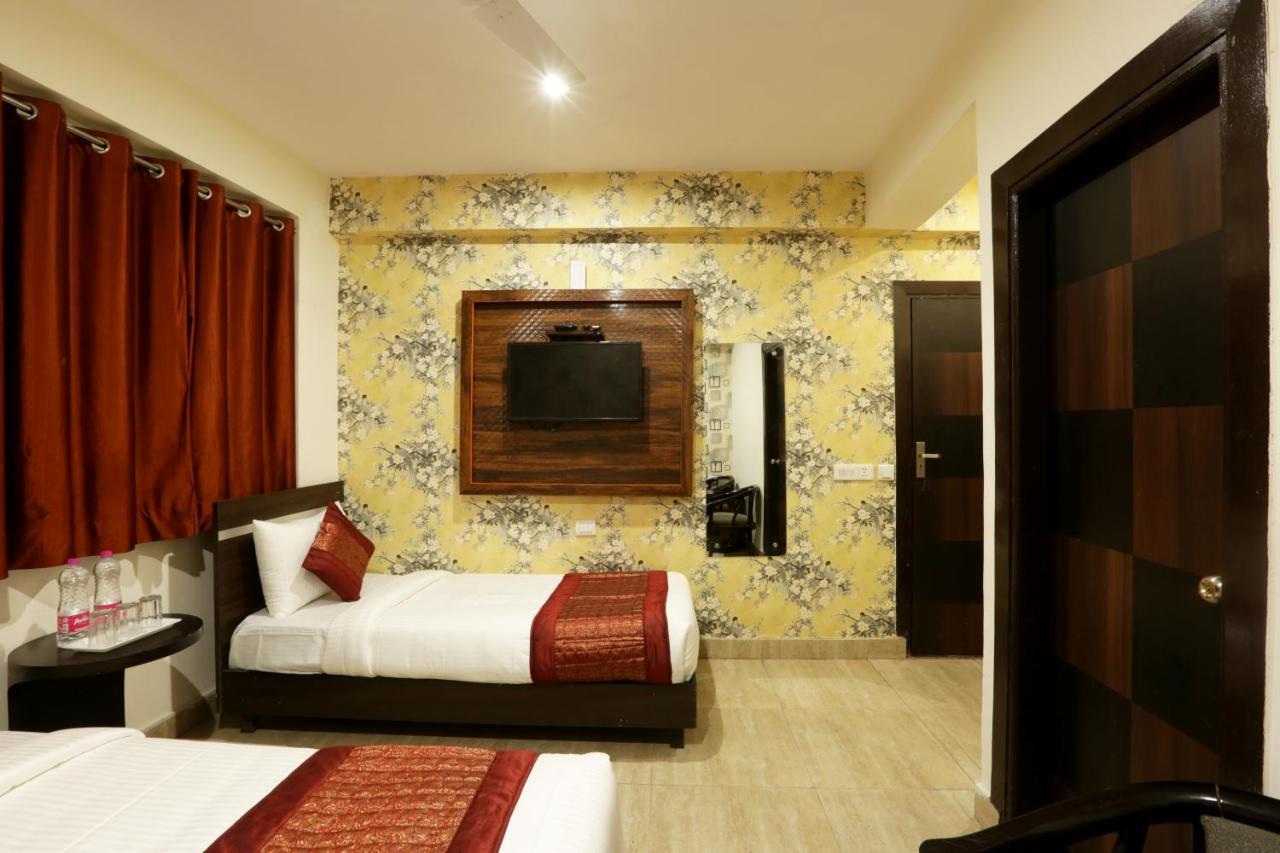Hotel Airport Star Нью-Дели Экстерьер фото