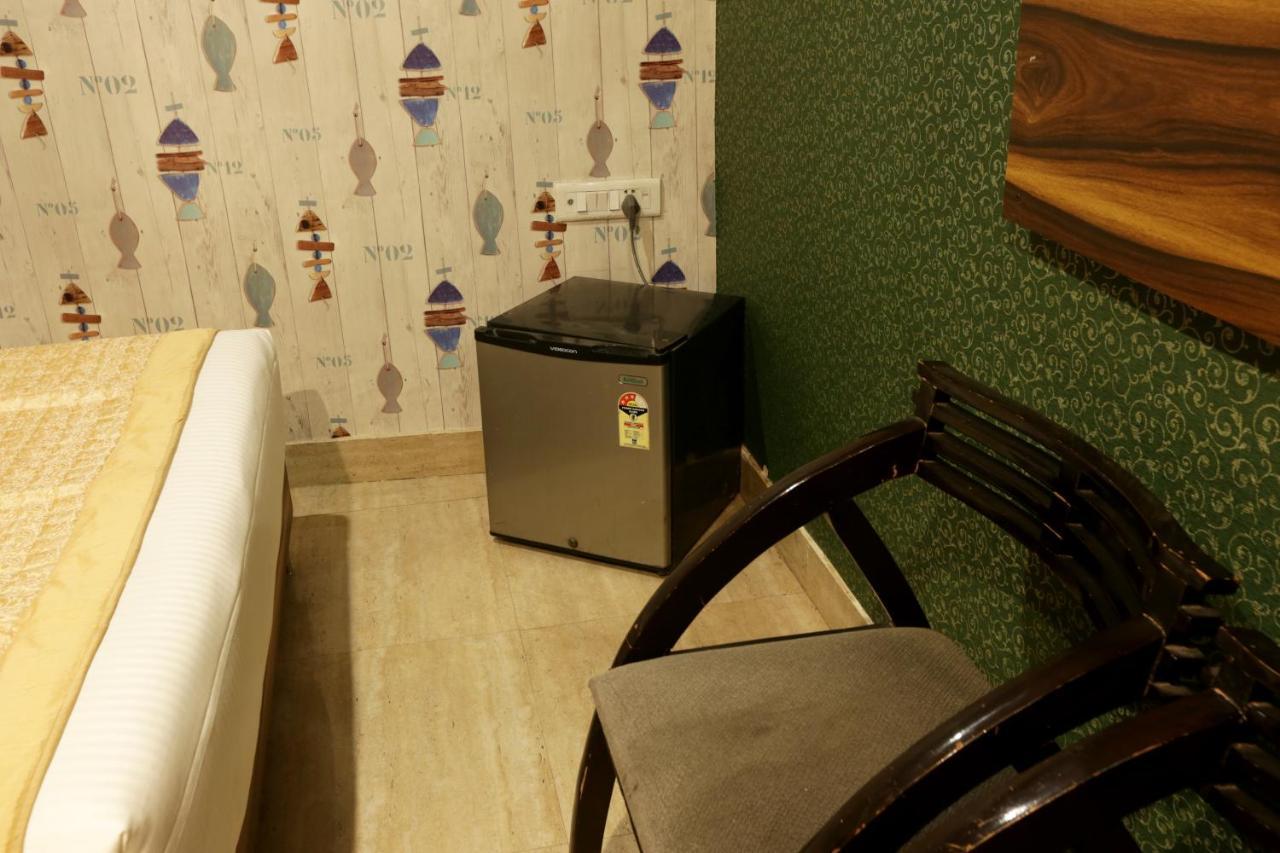 Hotel Airport Star Нью-Дели Экстерьер фото